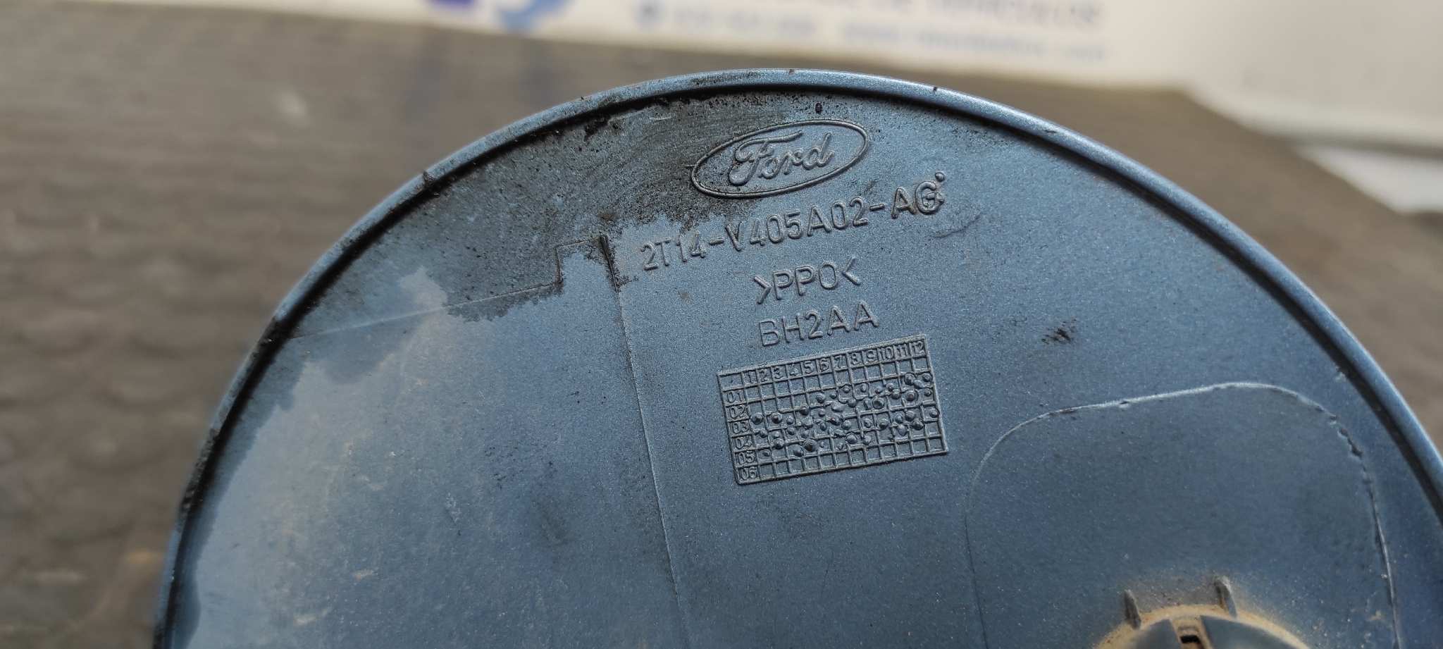 TAPA EXTERIOR COMBUSTIBLE FORD TOURNEO CONNECT (TC7) - vista 5