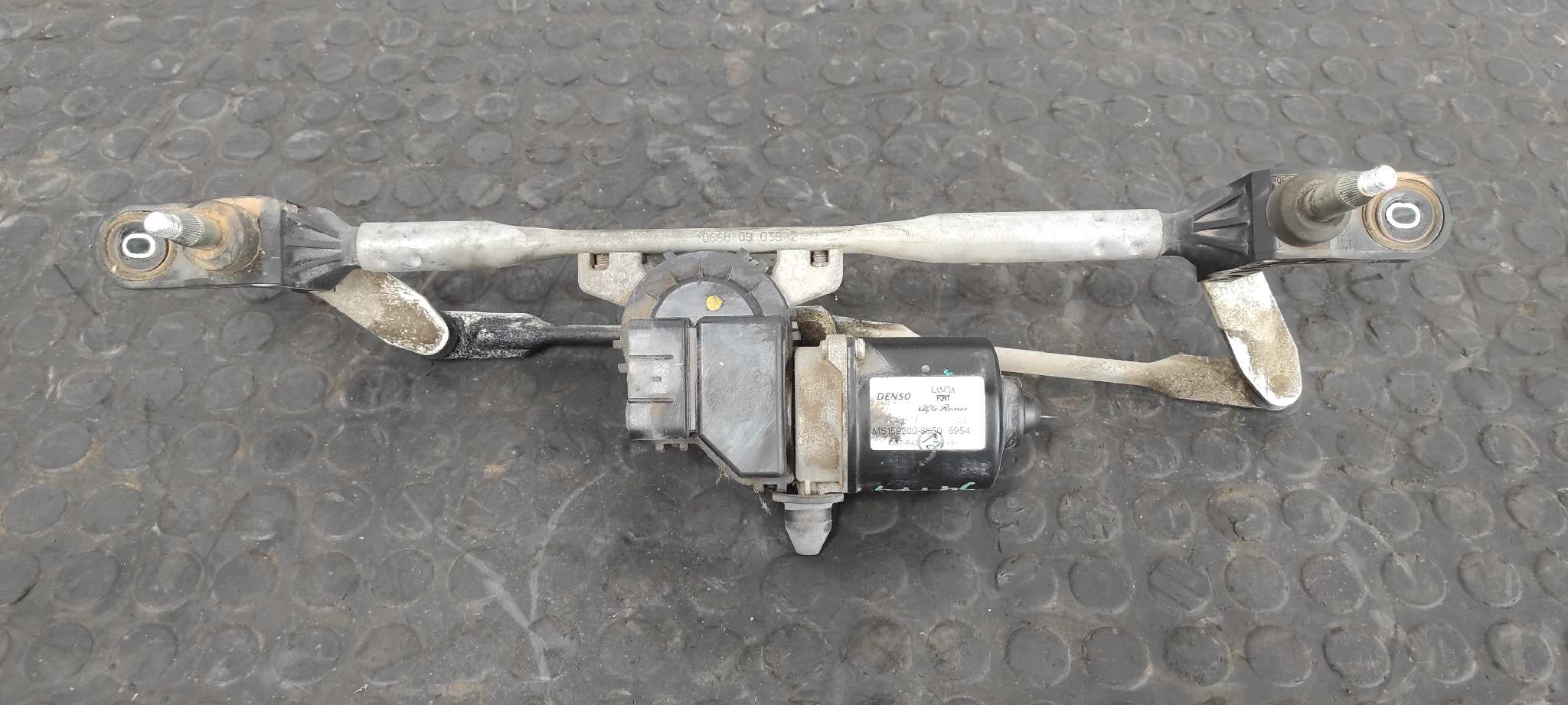 MOTOR LIMPIA DELANTERO FIAT BRAVO (198)