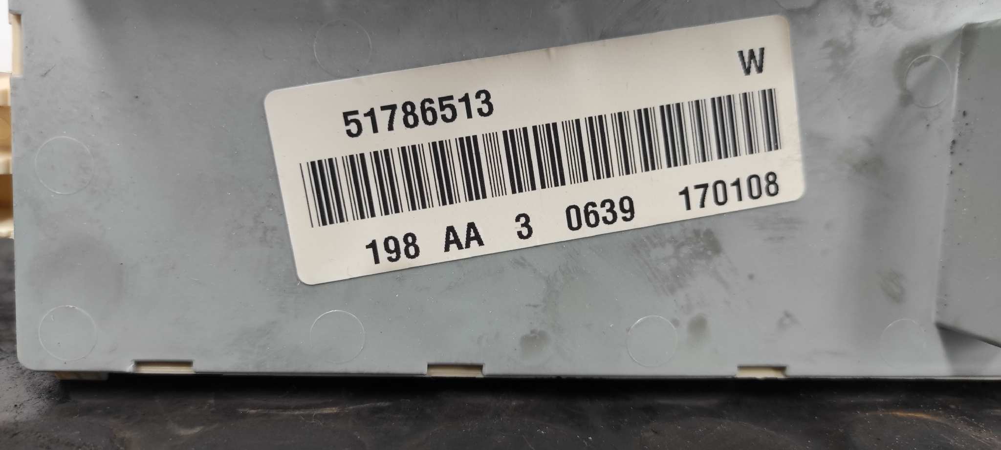 CAJA RELES / FUSIBLES FIAT BRAVO (198) - vista 8