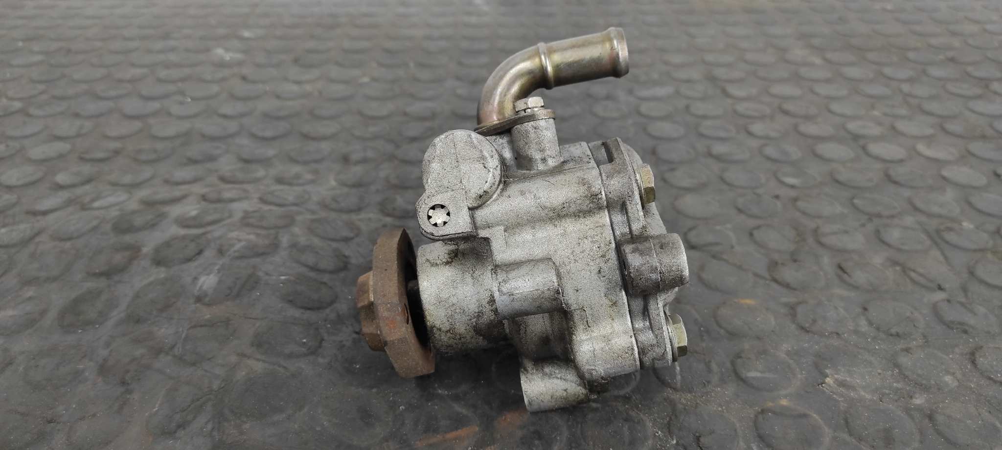 BOMBA DIRECCION SEAT CORDOBA BERLINA (6K2) - vista 5