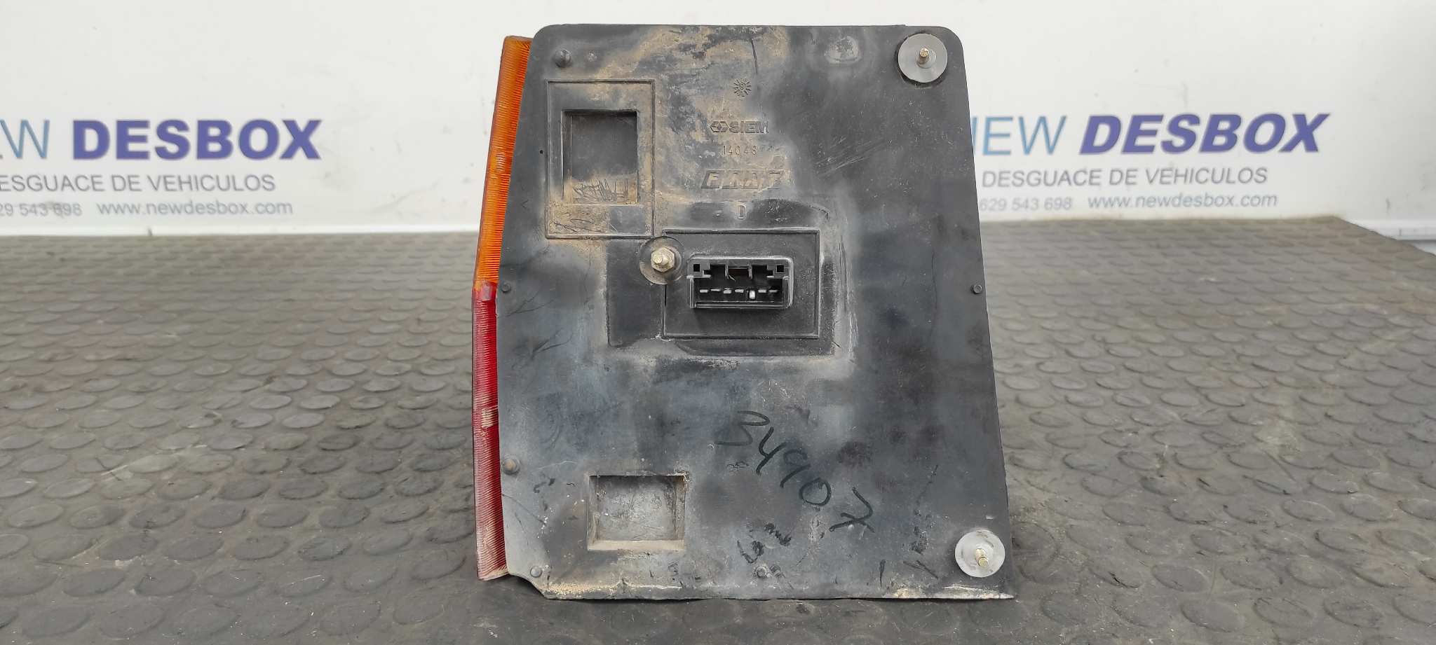 PILOTO TRASERO DERECHO FIAT UNO (146) - vista 9