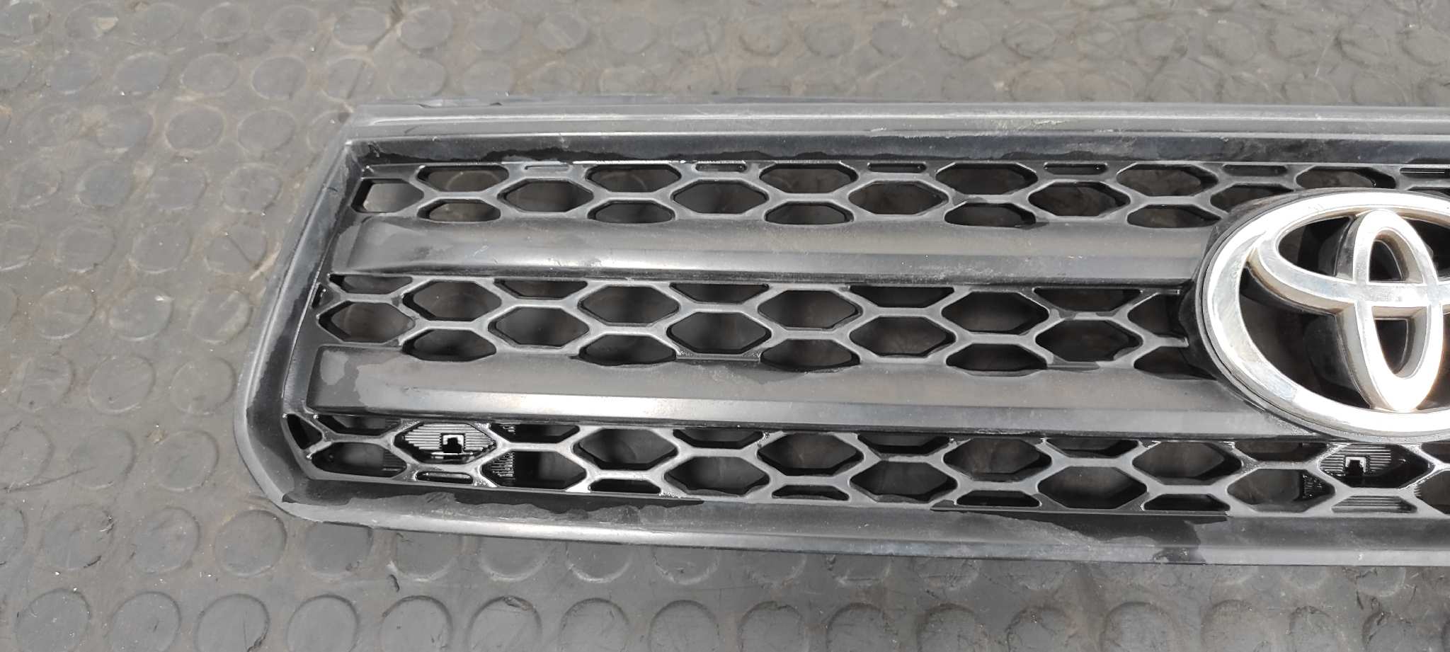 REJILLA DELANTERA TOYOTA RAV 4 (A2) - vista 2