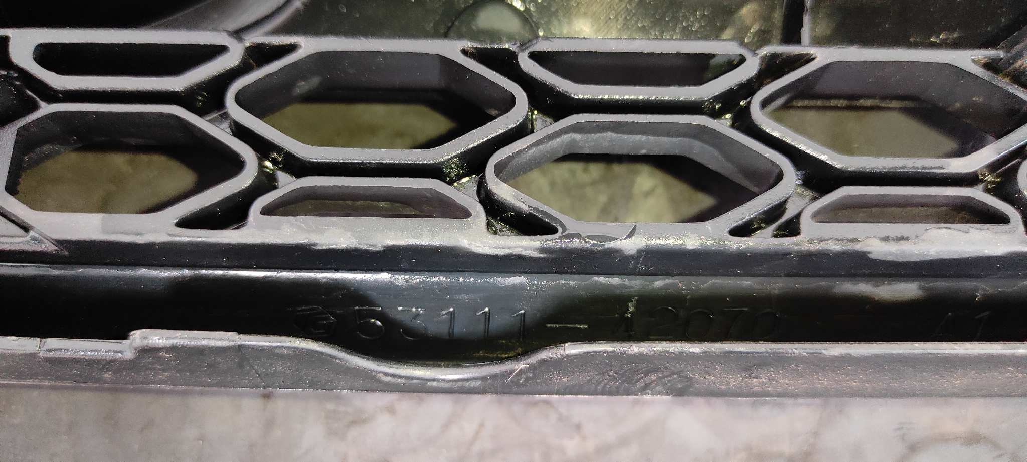 REJILLA DELANTERA TOYOTA RAV 4 (A2) - vista 6