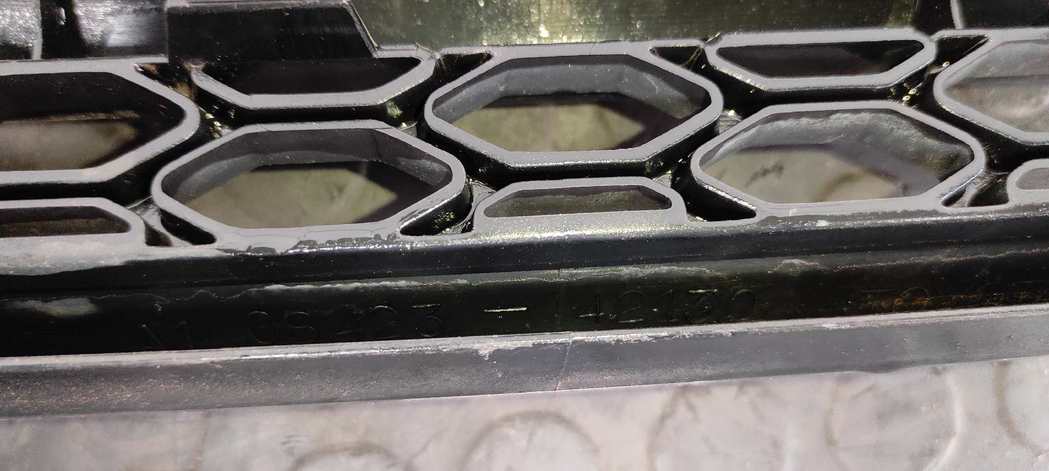 REJILLA DELANTERA TOYOTA RAV 4 (A2) - vista 8