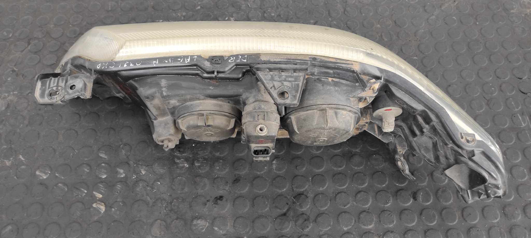 FARO DERECHO RENAULT LAGUNA II (BG0) - vista 3