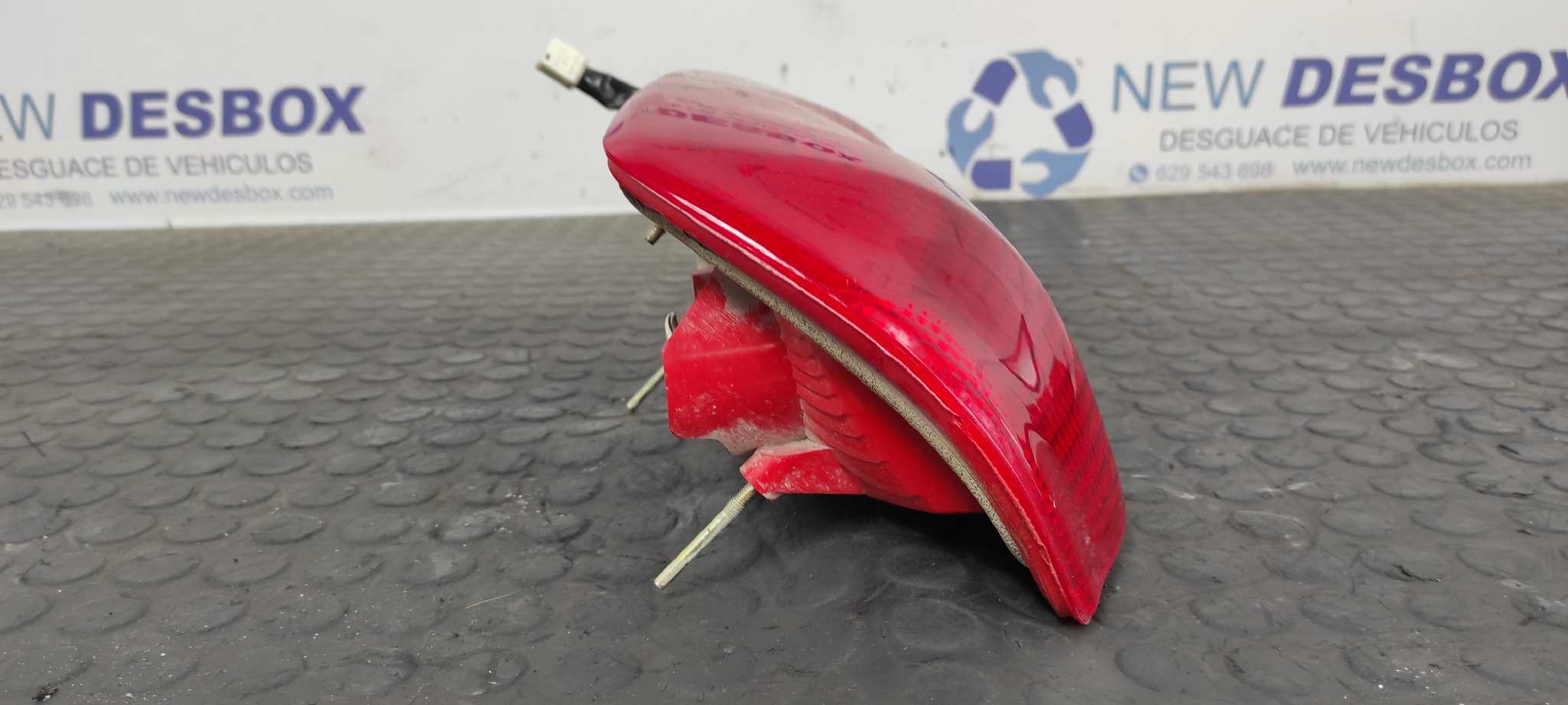 PILOTO TRASERO DERECHO TOYOTA RAV 4 (A2) - vista 2