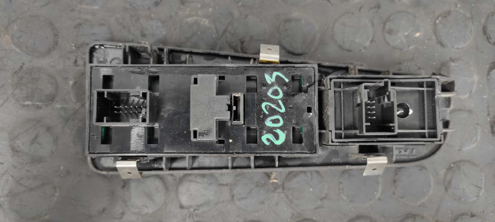 MANDO ELEVALUNAS DELANTERO IZQUIERDO FIAT BRAVO (198) - vista 2