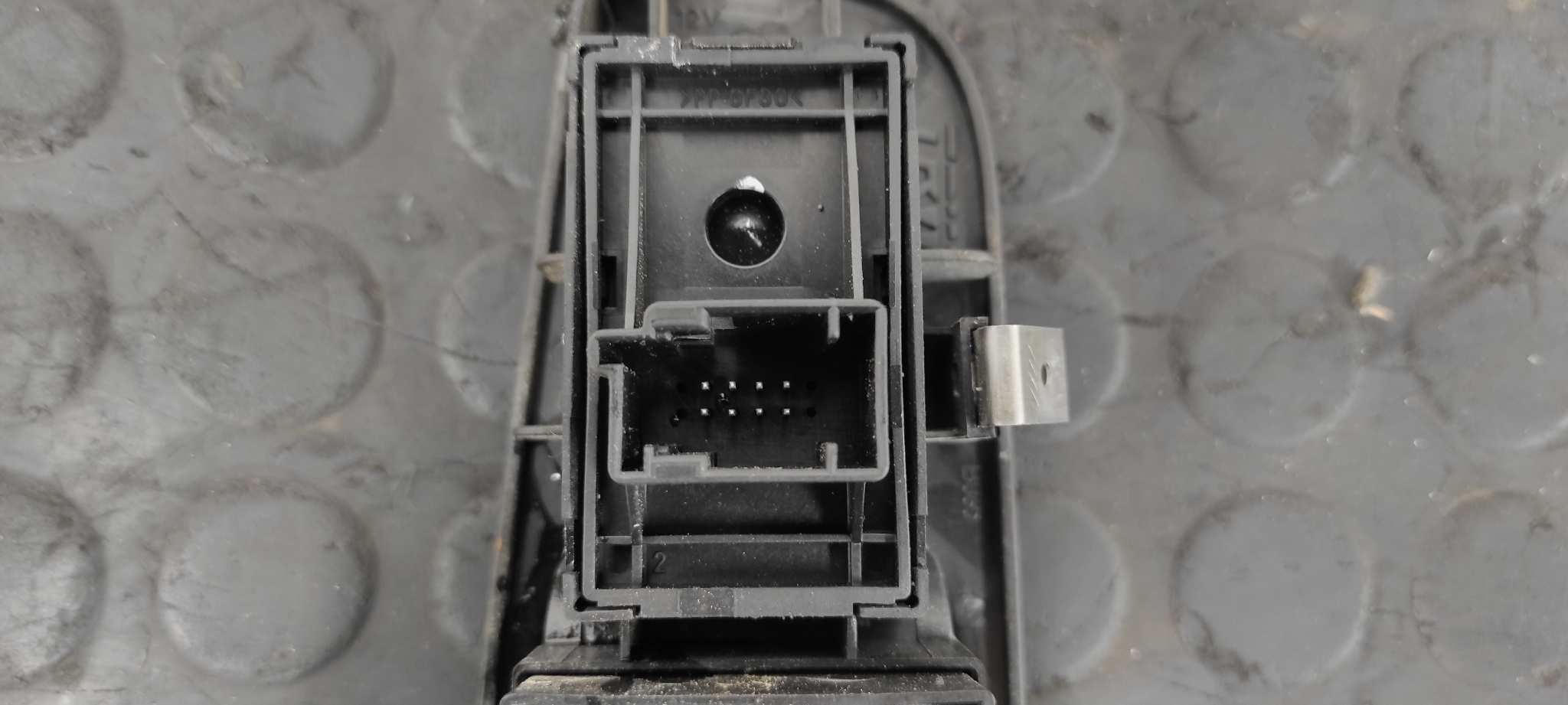 MANDO ELEVALUNAS DELANTERO IZQUIERDO FIAT BRAVO (198) - vista 7