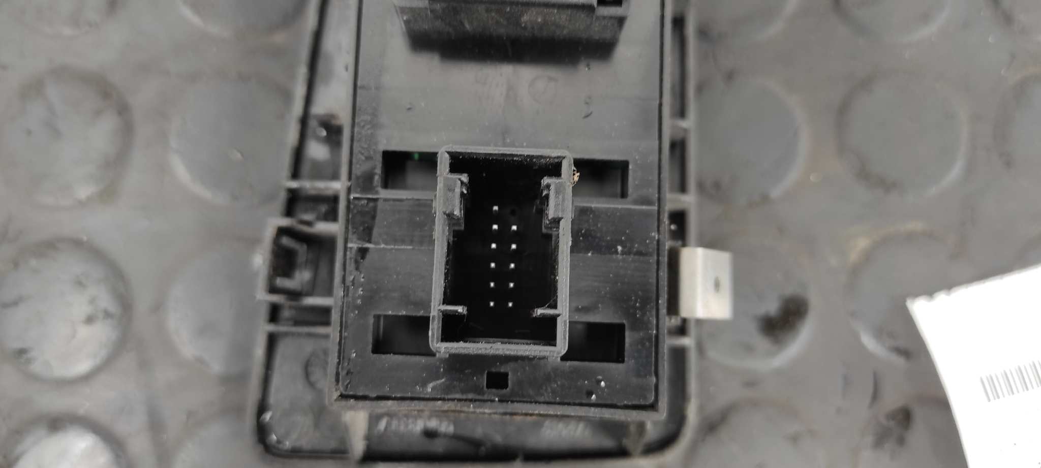 MANDO ELEVALUNAS DELANTERO IZQUIERDO FIAT BRAVO (198) - vista 3