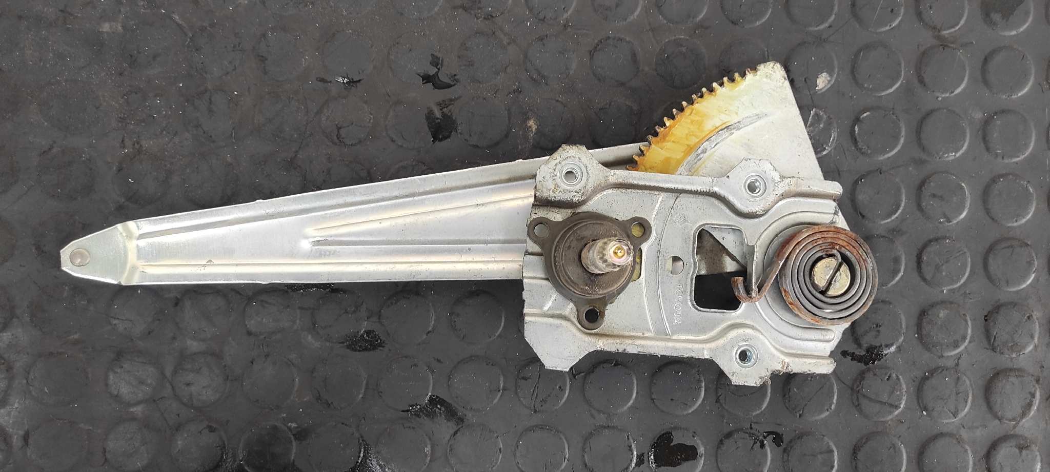 ELEVALUNAS TRASERO DERECHO TOYOTA RAV 4 (A2)