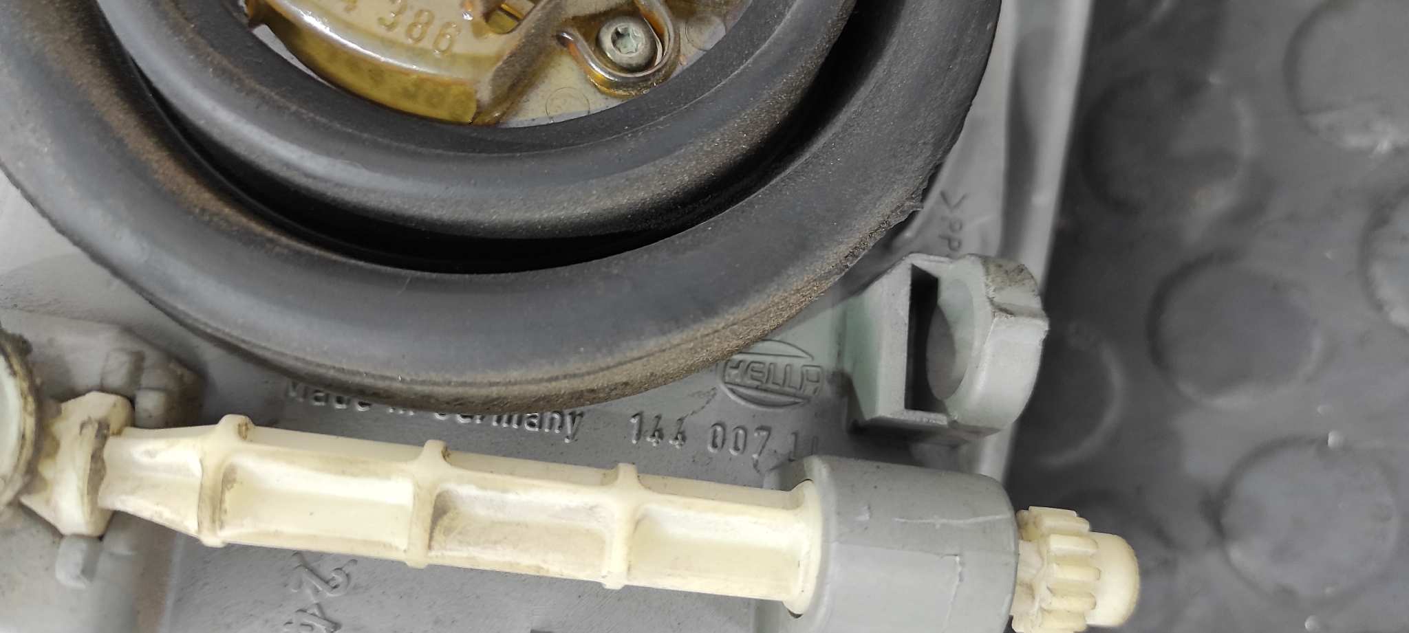 FARO IZQUIERDO ALFA ROMEO SPIDER (163) - vista 3