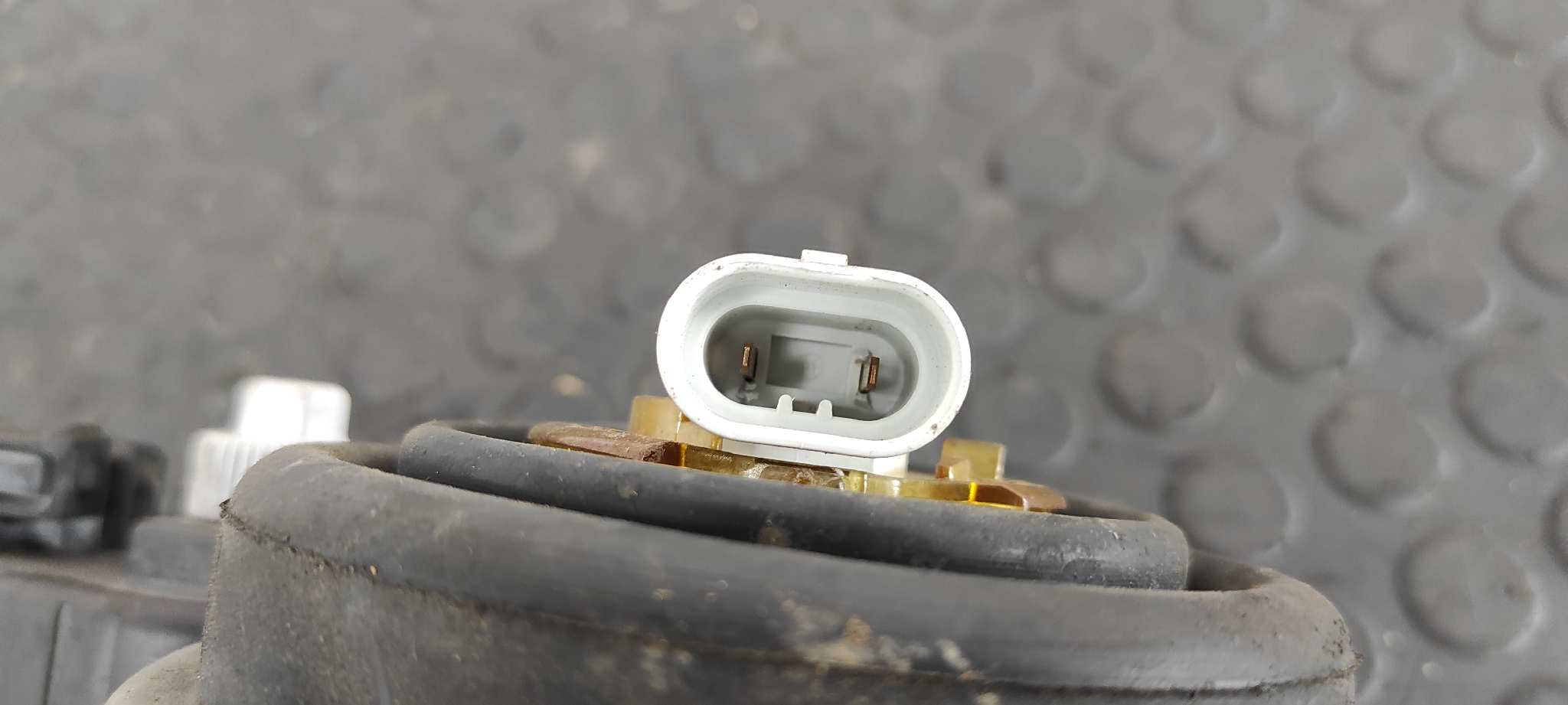 FARO DERECHO ALFA ROMEO SPIDER (163) - vista 10