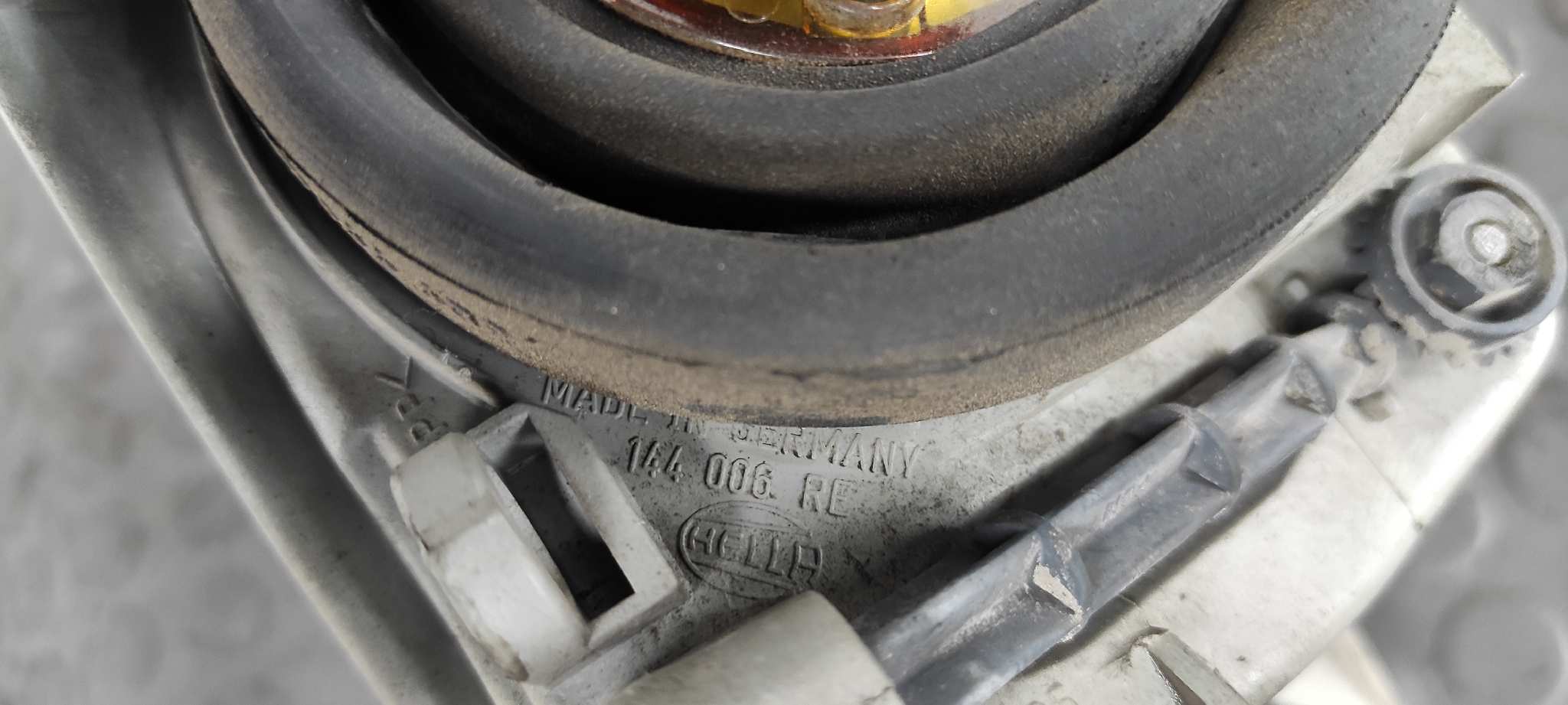 FARO DERECHO ALFA ROMEO SPIDER (163) - vista 5