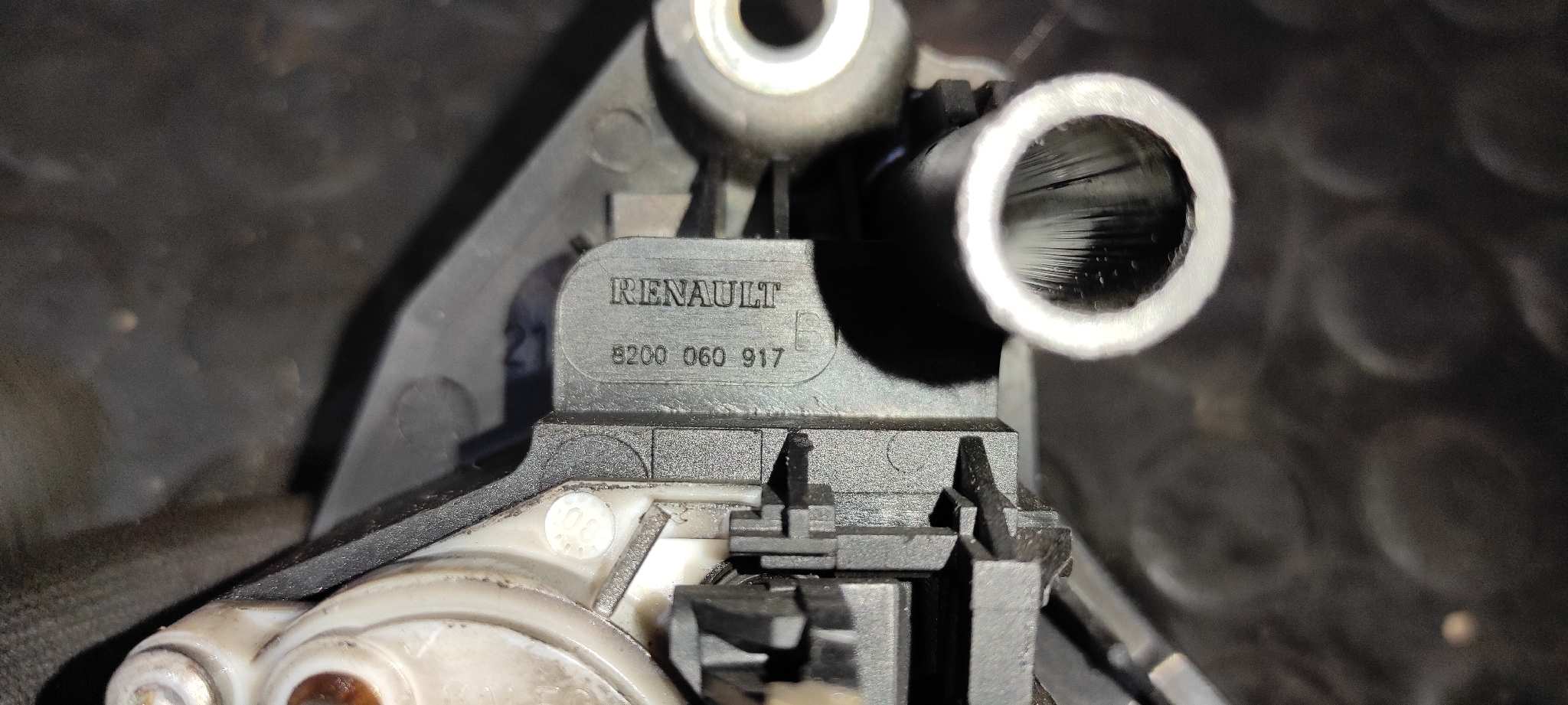 BOMBIN PORTON TRASERO RENAULT CLIO GRANDTOUR - vista 9