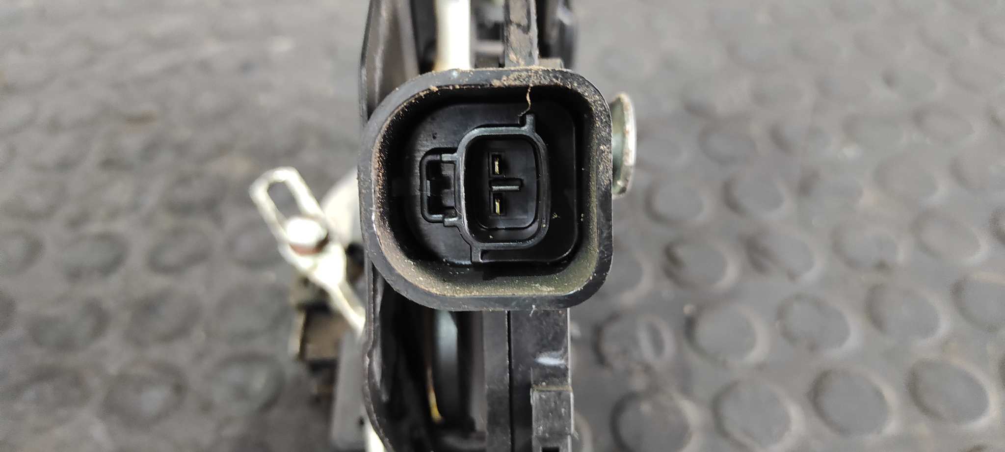 CERRADURA PUERTA TRASERA DERECHA TOYOTA RAV 4 (A2) - vista 3