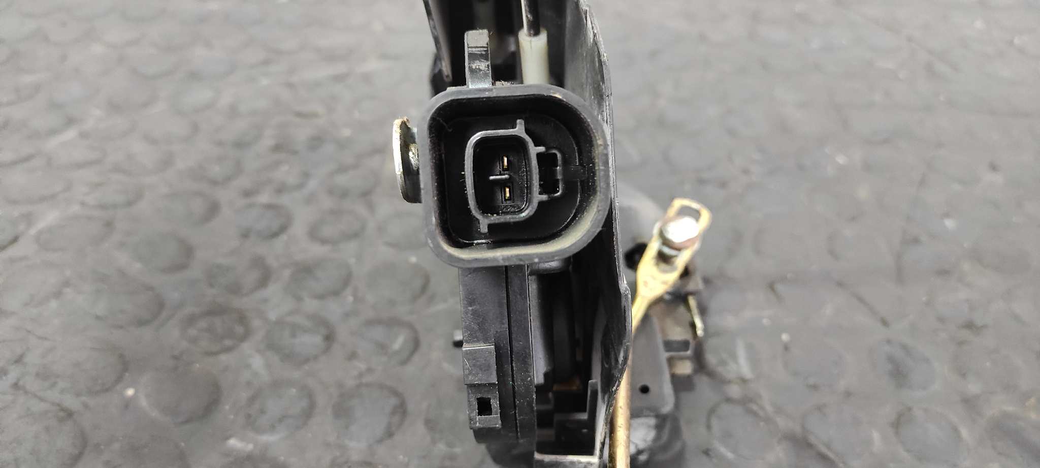 CERRADURA PUERTA TRASERA IZQUIERDA TOYOTA RAV 4 (A2) - vista 4