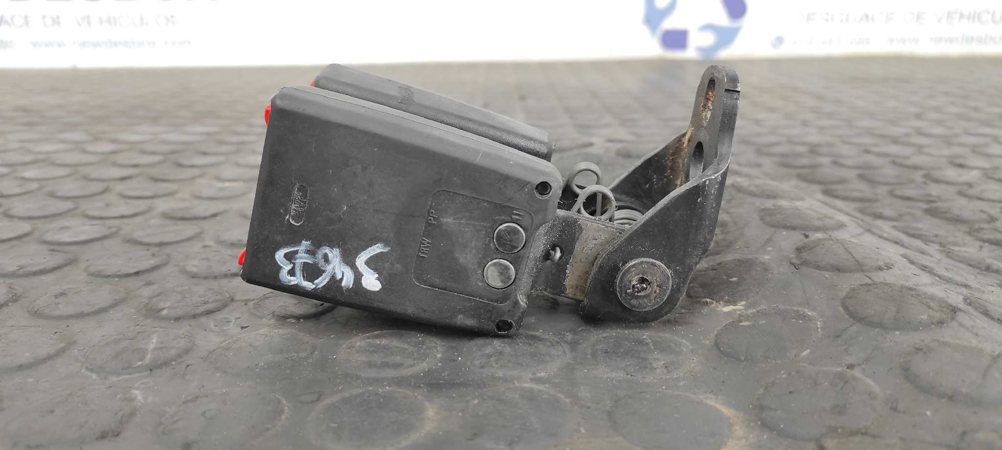 ENGANCHE CINTURON  TRASERO MEDIO DOBLE  FORD FOCUS BERLINA (CAP) - vista 6