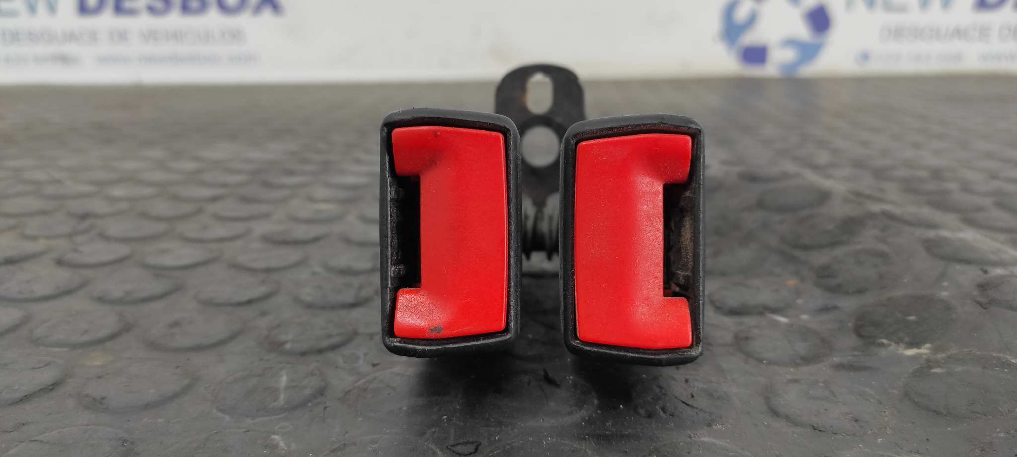 ENGANCHE CINTURON  TRASERO MEDIO DOBLE  FORD FOCUS BERLINA (CAP) - vista 5