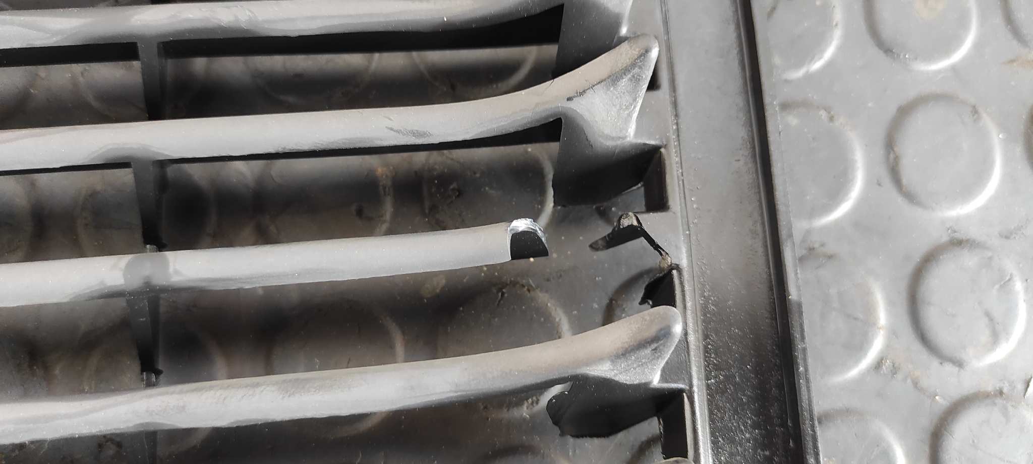 REJILLA DELANTERA BMW SERIE 5 (E12) - vista 5