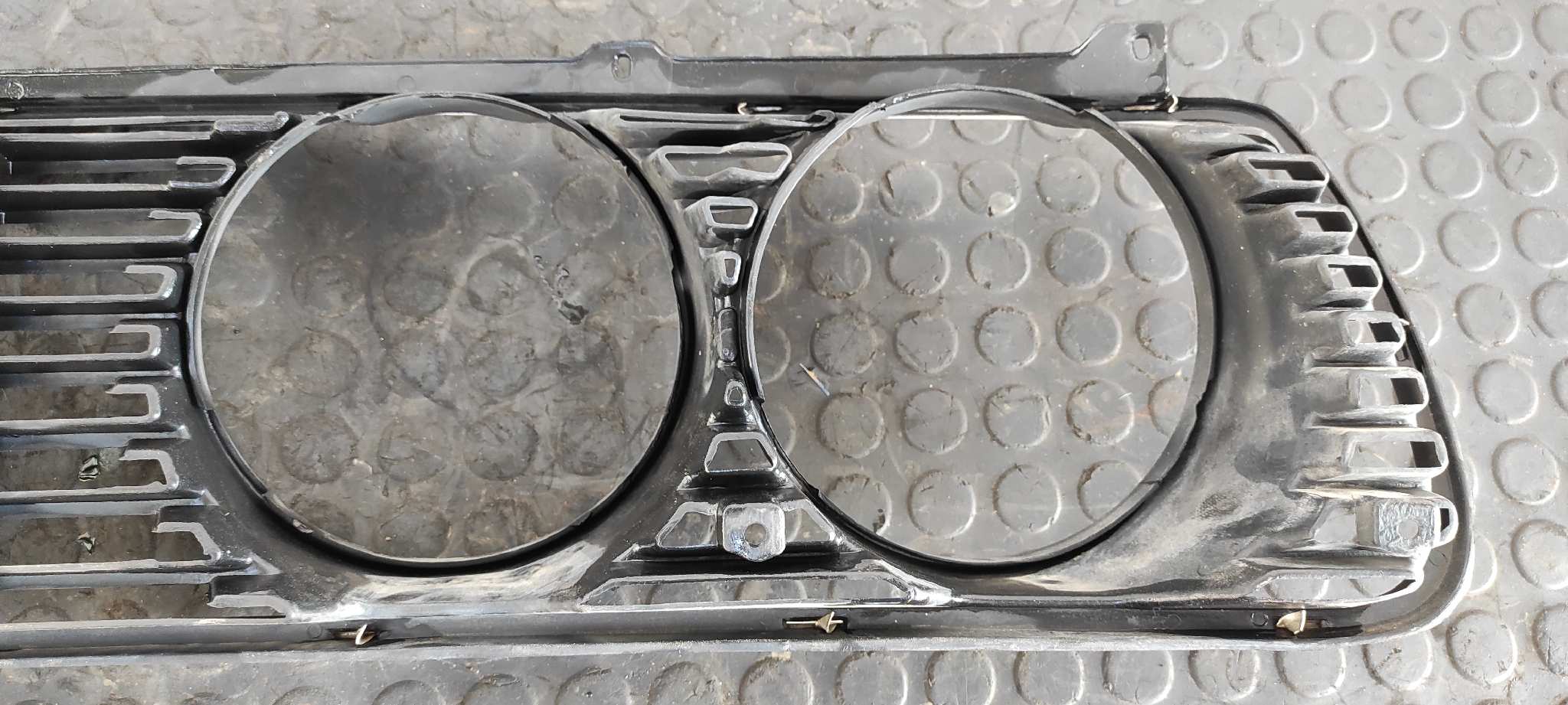 REJILLA DELANTERA BMW SERIE 5 (E12) - vista 2