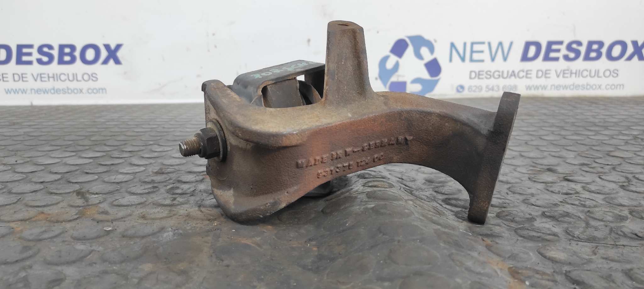 SOPORTE MOTOR PORSCHE 924 2.0 - vista 2