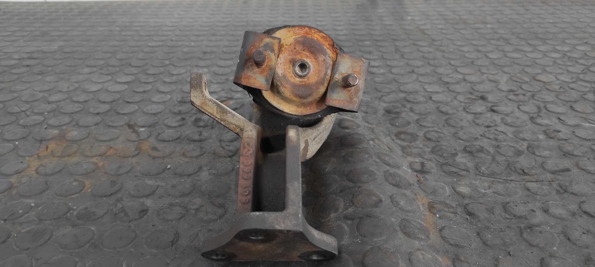 SOPORTE MOTOR PORSCHE 924 2.0 - vista 5