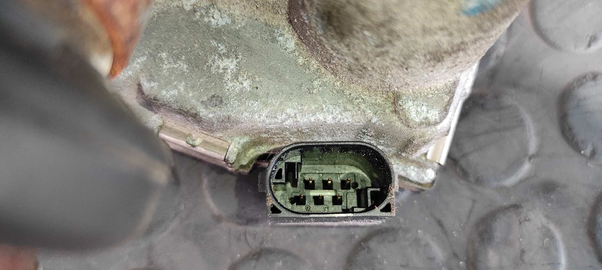 CAJA MARIPOSA TOYOTA YARIS (KSP9/SCP9/NLP9) - vista 6