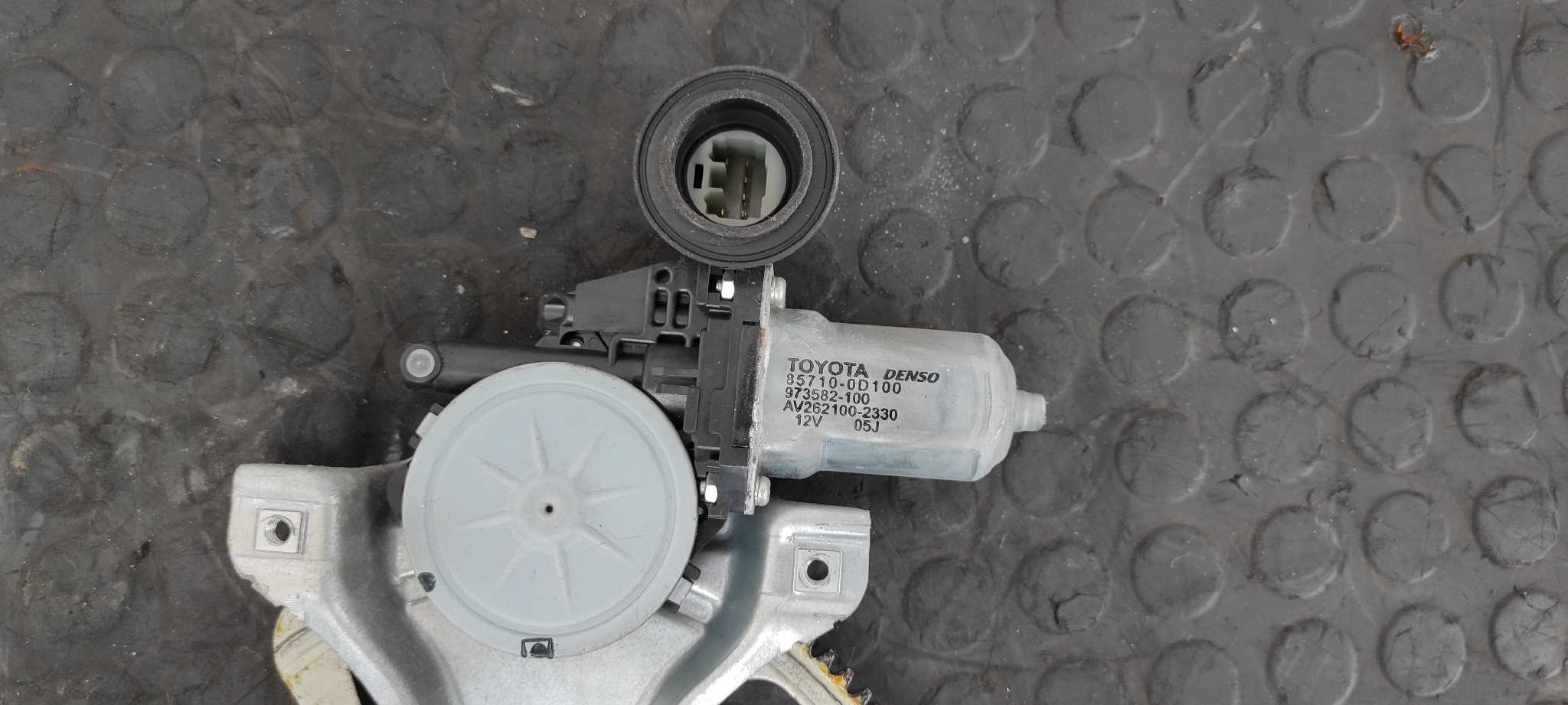 ELEVALUNAS DELANTERO DERECHO TOYOTA YARIS (KSP9/SCP9/NLP9) - vista 3