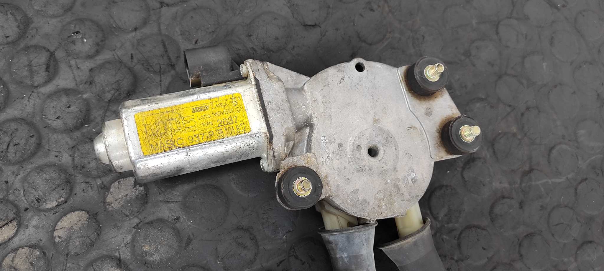 ELEVALUNAS TRASERO DERECHO ALFA ROMEO 147 (190) - vista 2