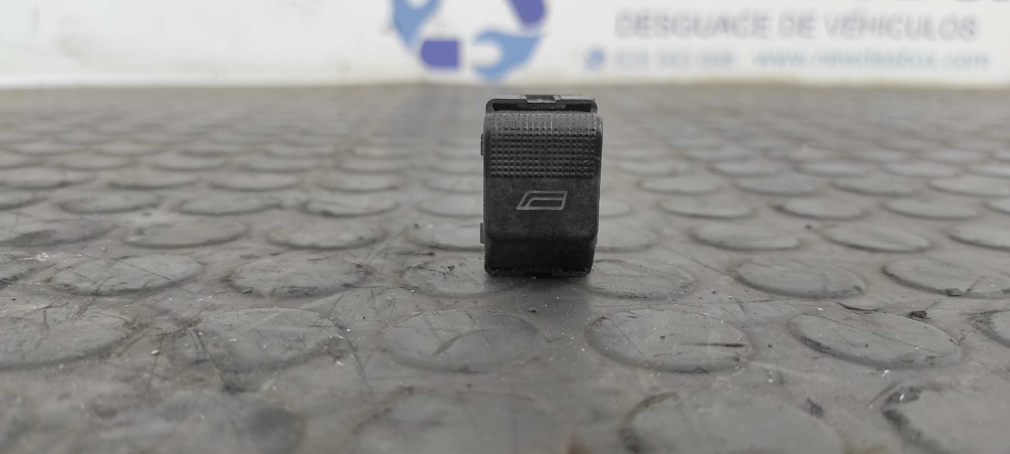 MANDO ELEVALUNAS DELANTERO IZQUIERDO SEAT IBIZA (6K1)