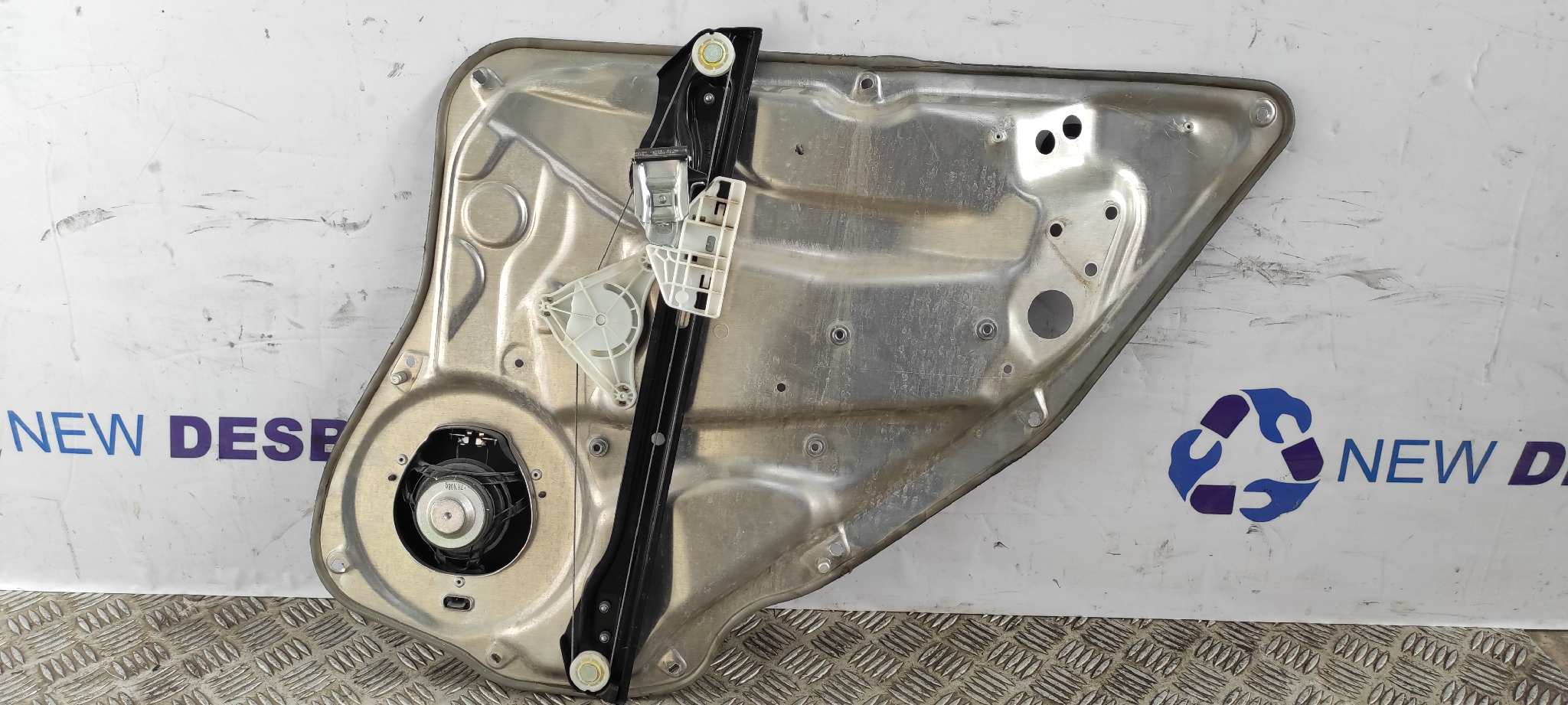 ELEVALUNAS TRASERO IZQUIERDO MERCEDES-BENZ CLASE C (W204) BERLINA