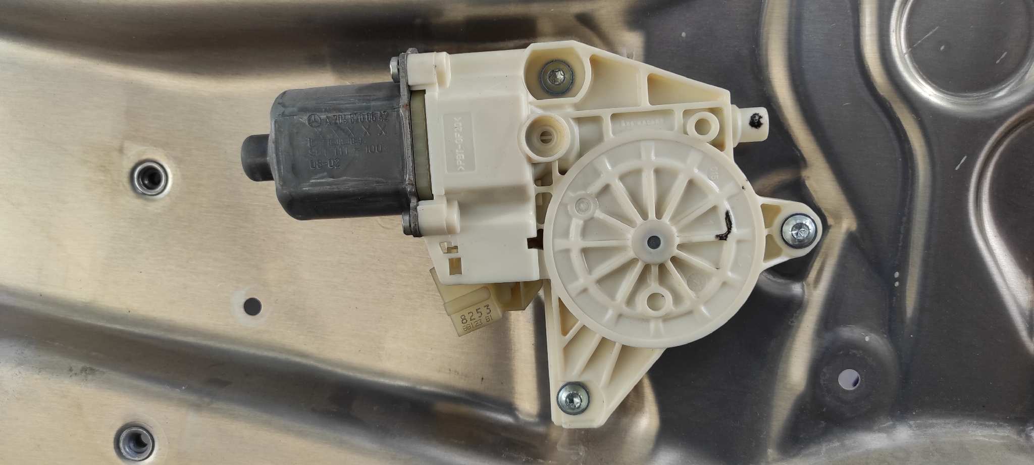 ELEVALUNAS TRASERO IZQUIERDO MERCEDES-BENZ CLASE C (W204) BERLINA - vista 3