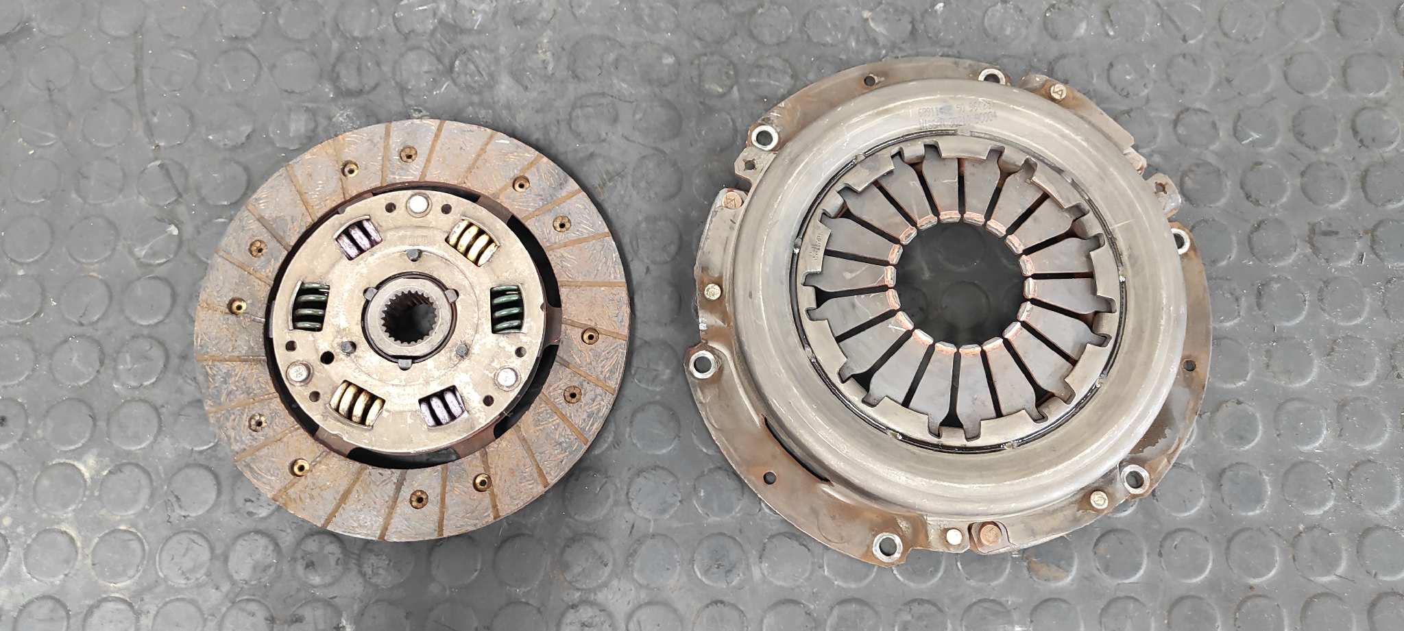 KIT EMBRAGUE NISSAN TRADE