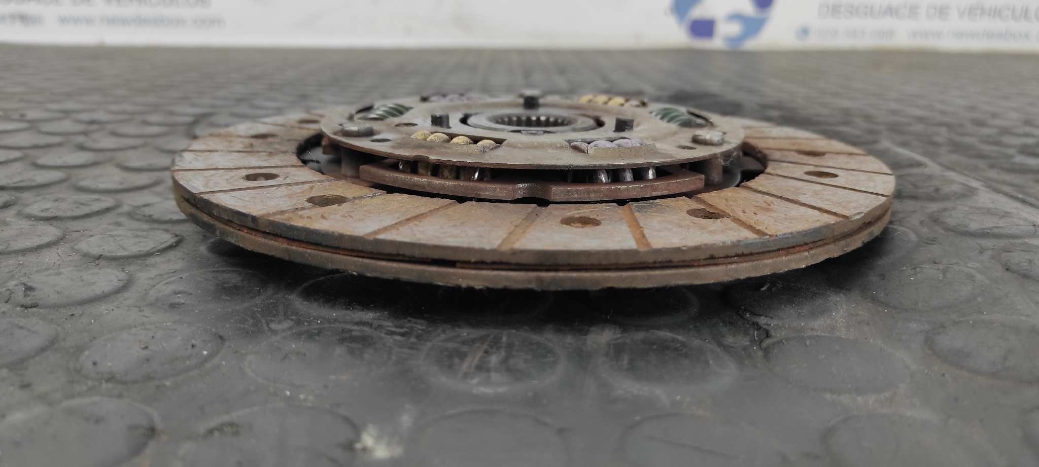 KIT EMBRAGUE NISSAN TRADE - vista 5