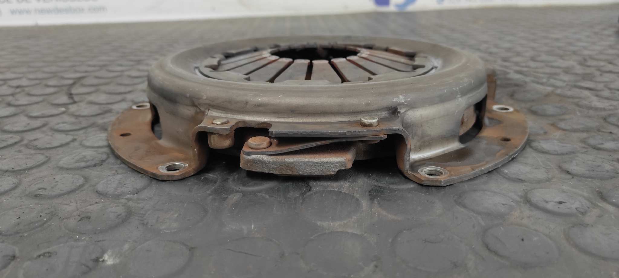 KIT EMBRAGUE NISSAN TRADE - vista 3