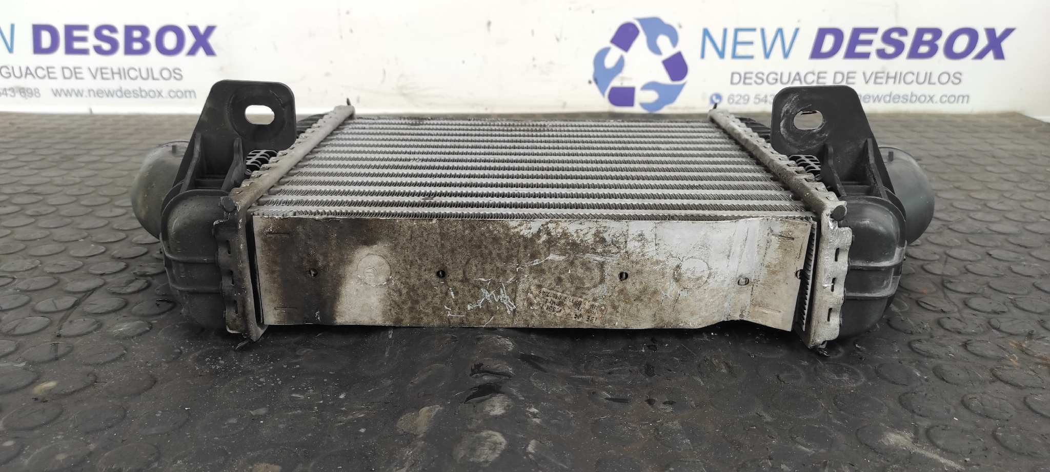 INTERCOOLER NISSAN CABSTAR - vista 9