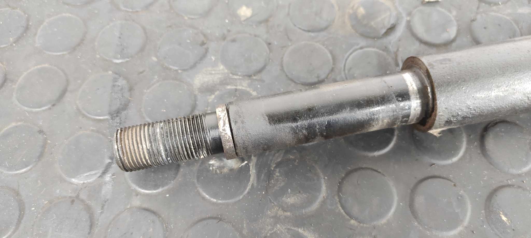 BARRA DIRECCION KIA CARNIVAL - vista 5