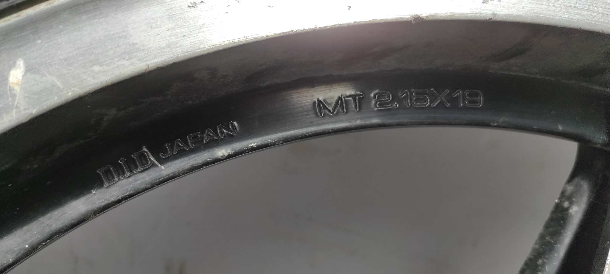 LLANTA HONDA CB 900 - vista 2