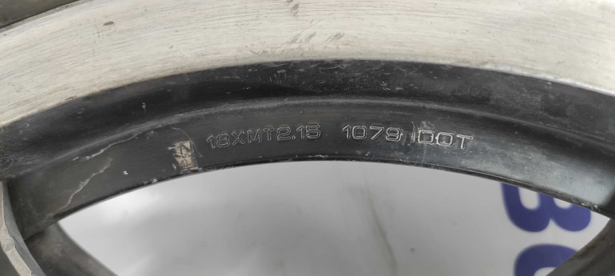 LLANTA HONDA CB 900 - vista 3