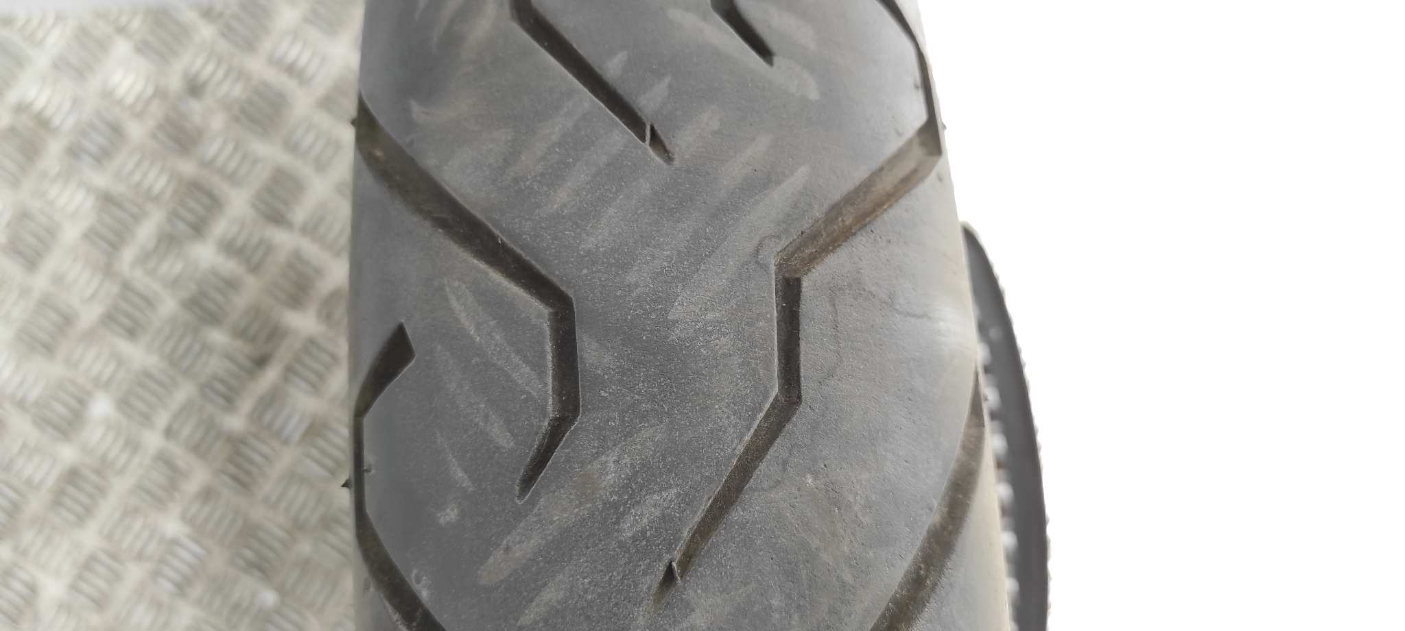 LLANTA HONDA CB 900 - vista 2