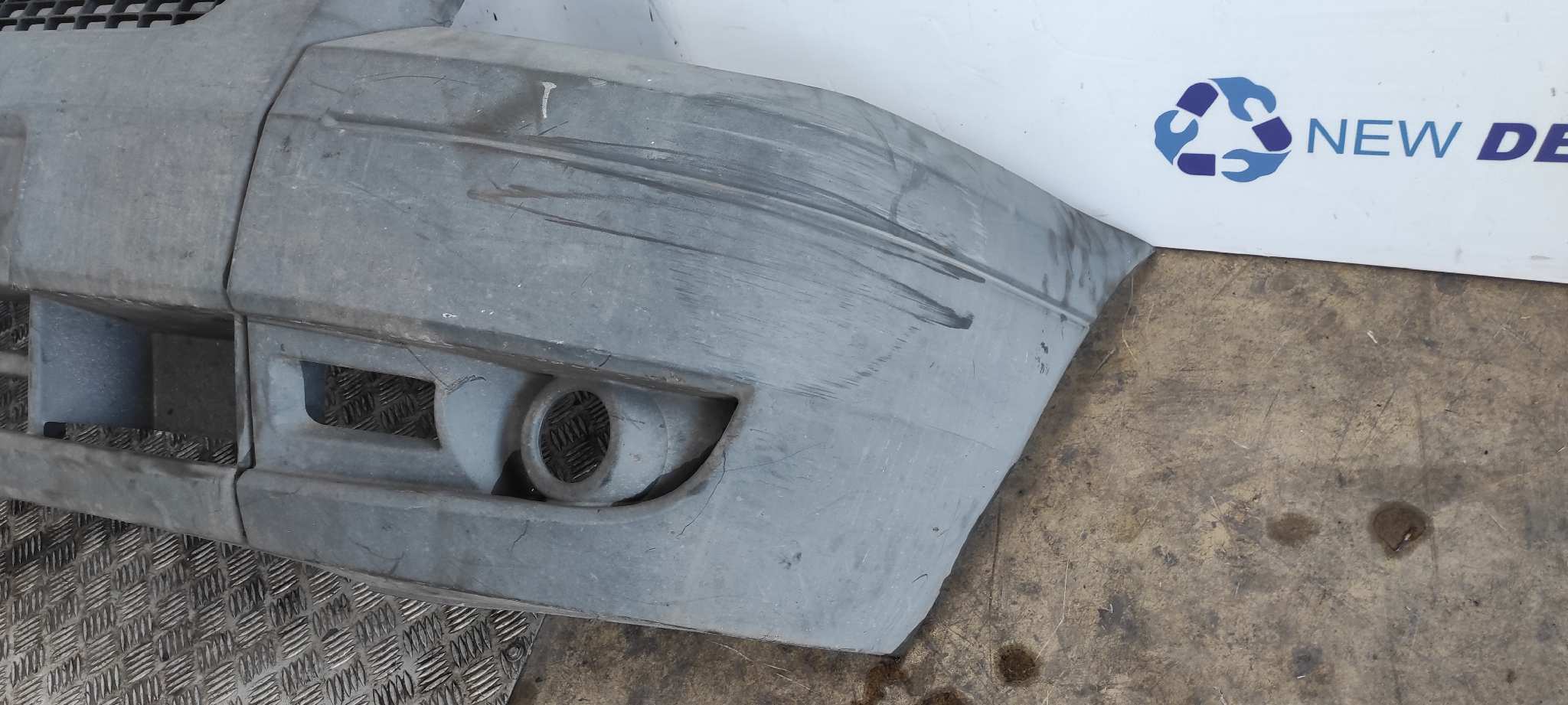 PARAGOLPES DELANTERO FORD TRANSIT CAJA ABIERTA '06 - vista 2