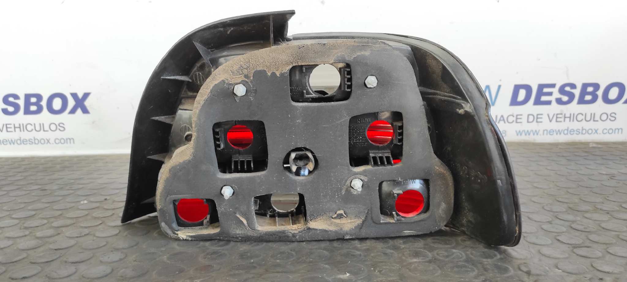 PILOTO TRASERO IZQUIERDO BMW SERIE 5 BERLINA (E39) - vista 11