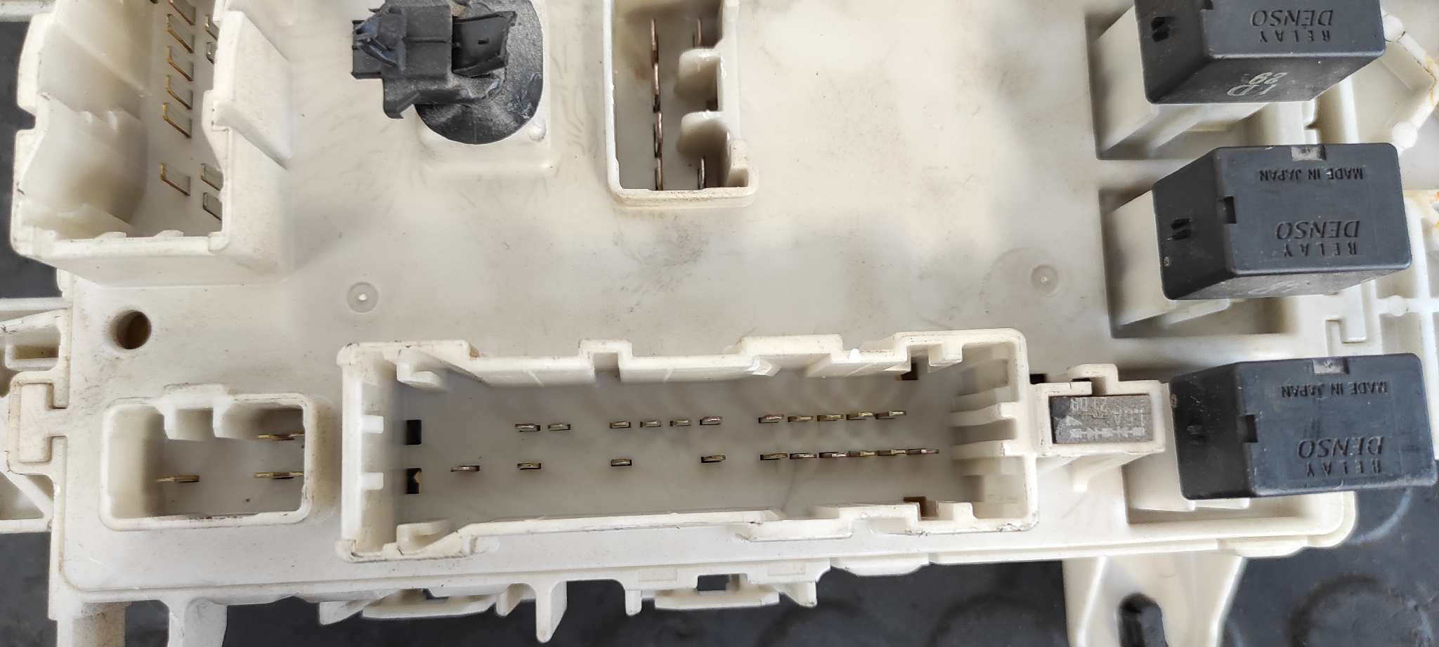 CAJA RELES / FUSIBLES TOYOTA RAV 4 (A2) - vista 12