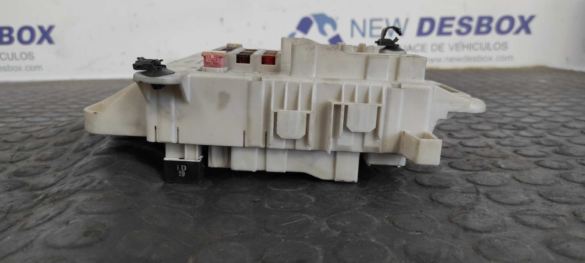 CAJA RELES / FUSIBLES TOYOTA RAV 4 (A2) - vista 18