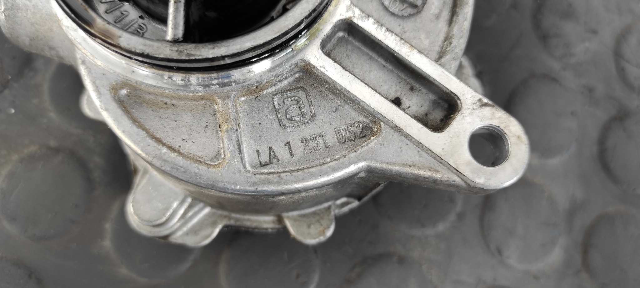 DEPRESOR FRENO / BOMBA VACIO MERCEDES-BENZ CLASE C (W204) BERLINA - vista 3