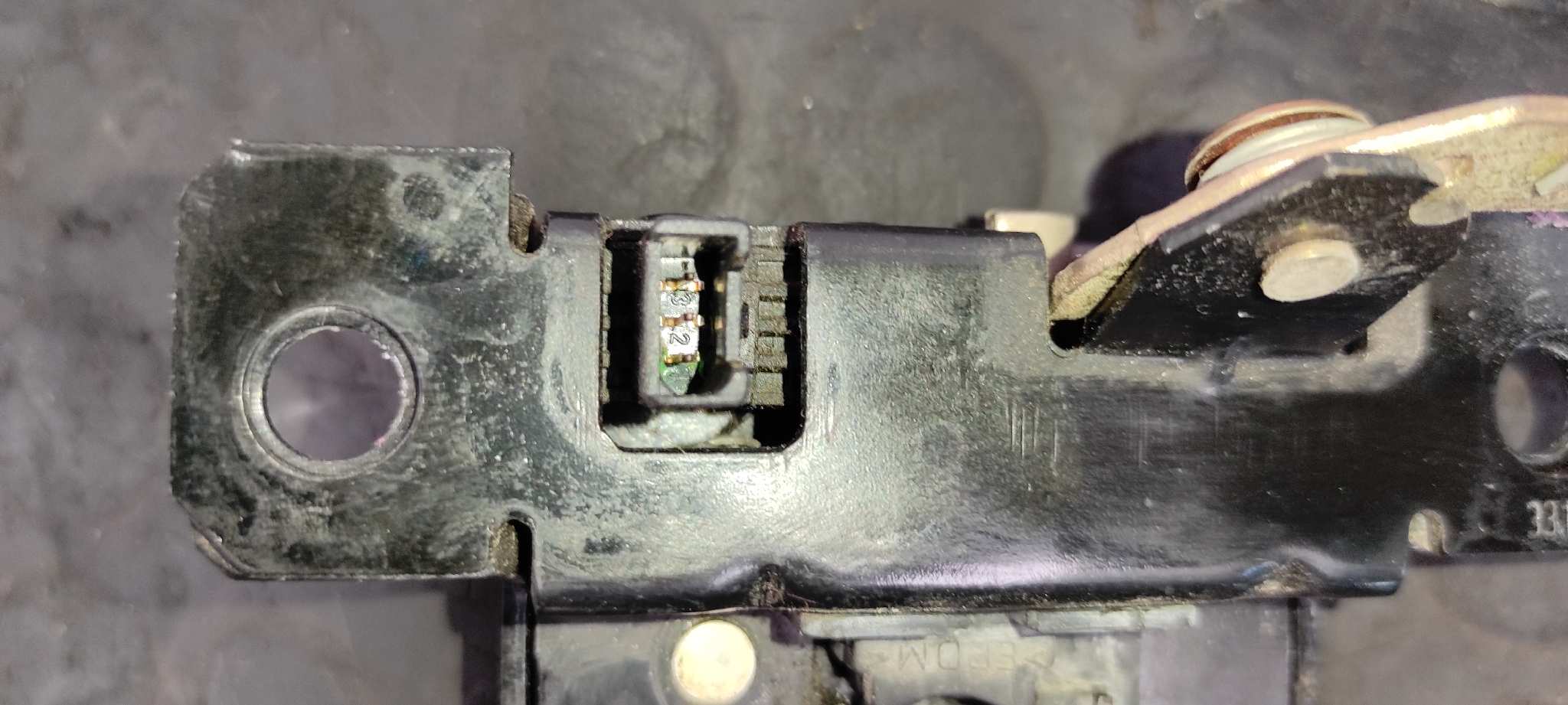 CERRADURA MALETERO / PORTON VOLKSWAGEN TOUAREG (7LA) - vista 8