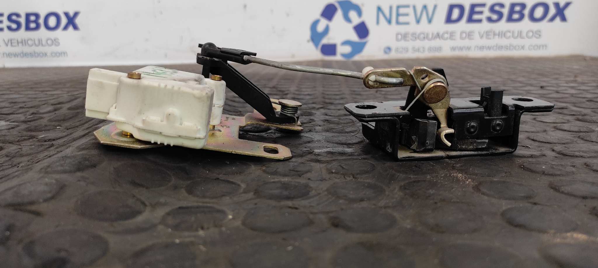 CERRADURA MALETERO / PORTON VOLKSWAGEN TOUAREG (7LA) - vista 6