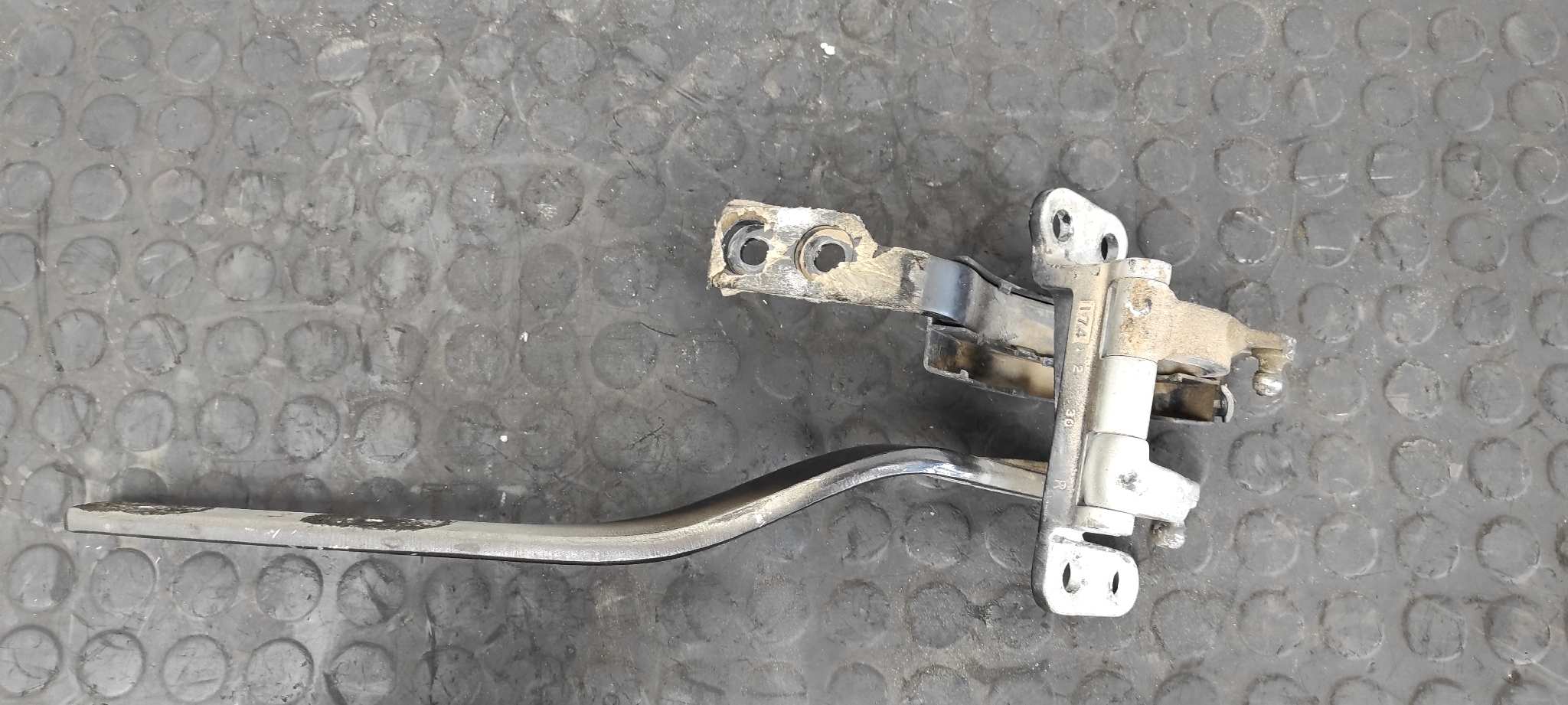 PORTON TRASERO VOLKSWAGEN TOUAREG (7LA)