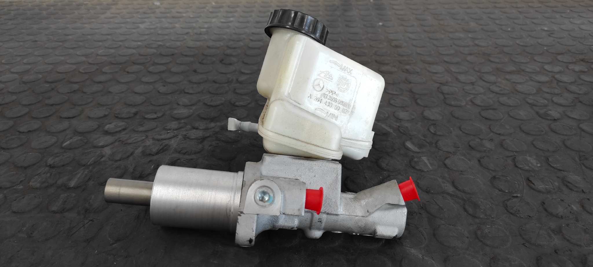 BOMBA FRENO MERCEDES-BENZ CLASE C (W204) BERLINA - vista 2