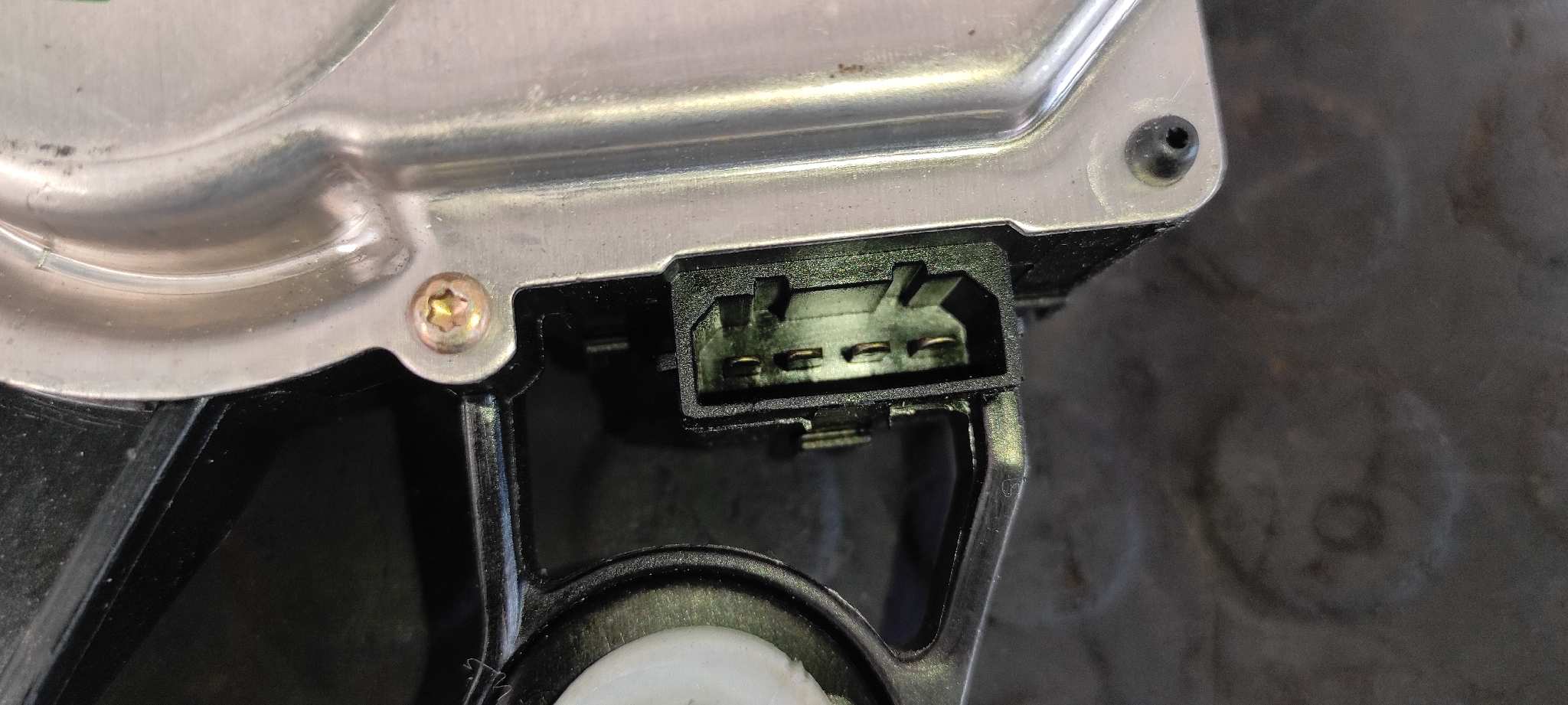 MOTOR LIMPIA TRASERO VOLKSWAGEN TOUAREG (7LA) - vista 5